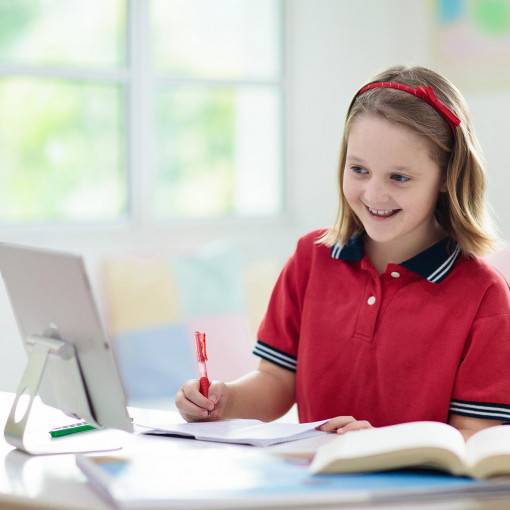 Elementary student learning remotely